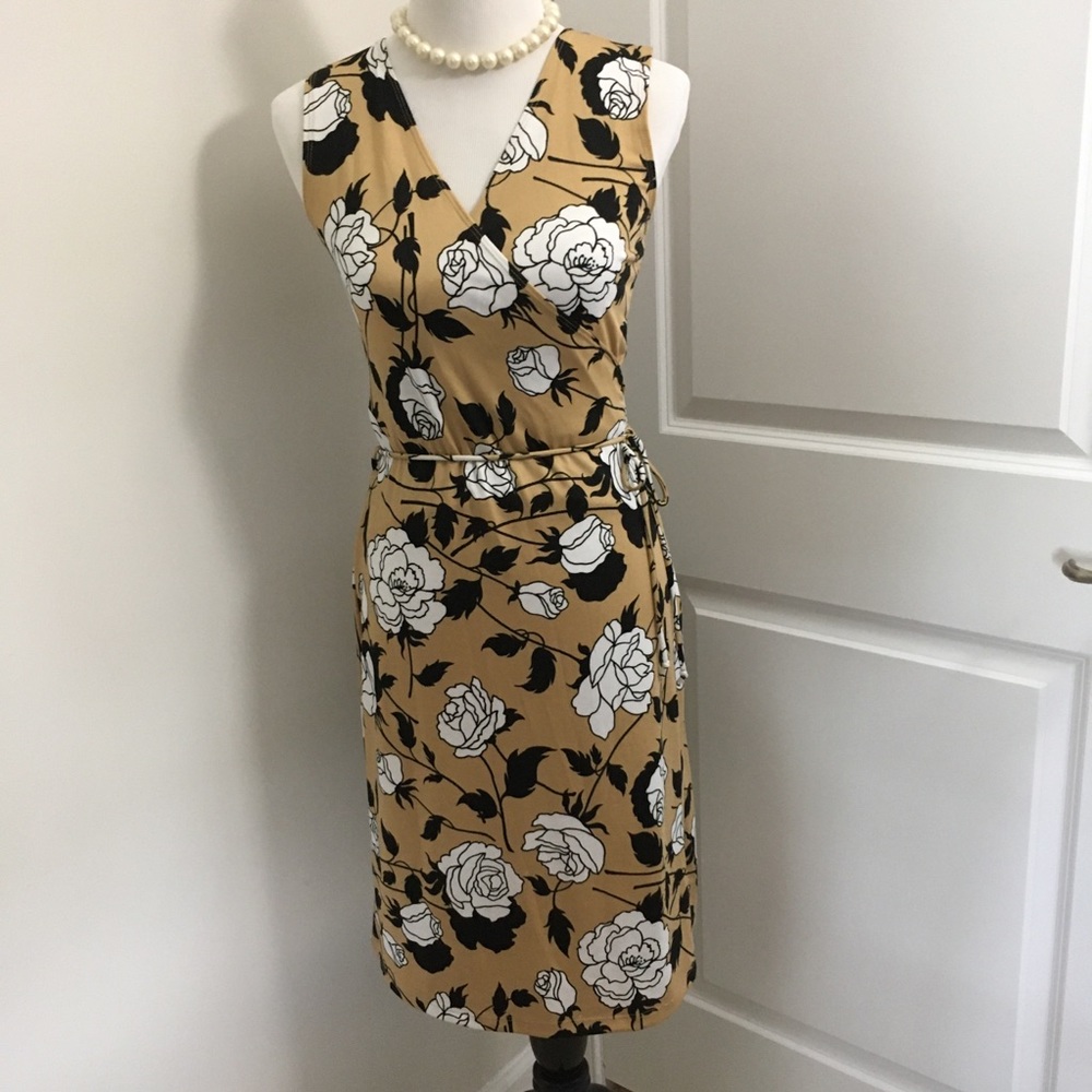 Charlotte Russe tan/white sleeveless dress